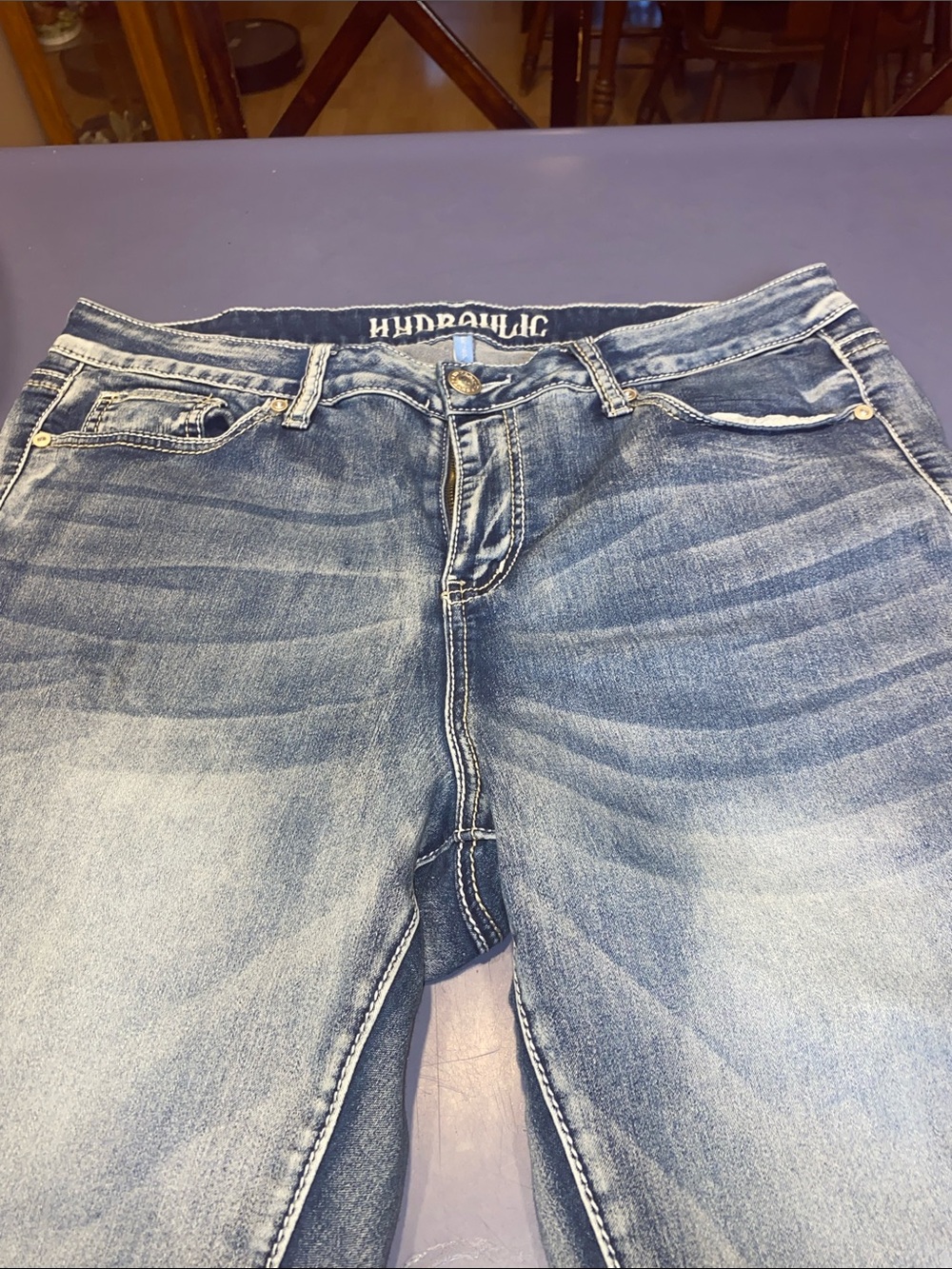 Hydraulic curvy Capri